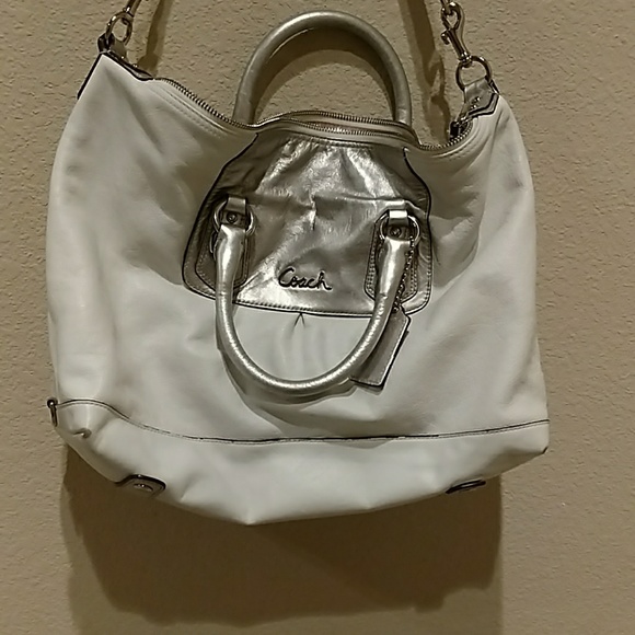 Coach bag with dustbag - Picture 1 of 8